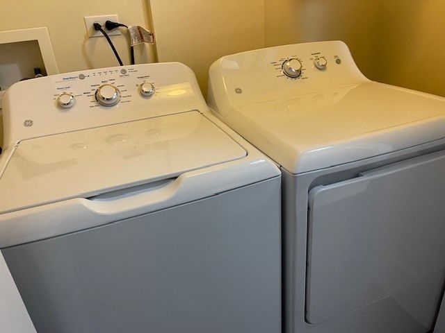 875 E 22nd Street 204, Lombard, IL 60148