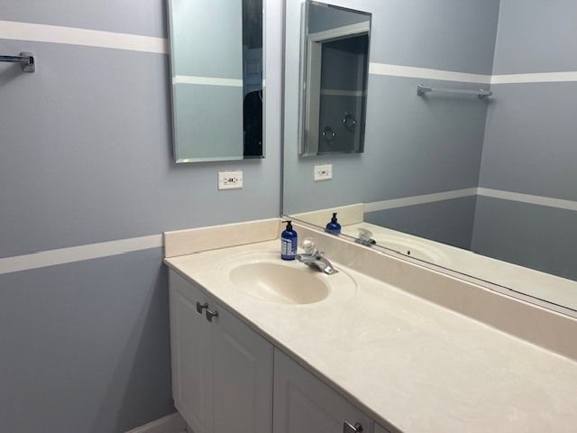 875 E 22nd Street 204, Lombard, IL 60148