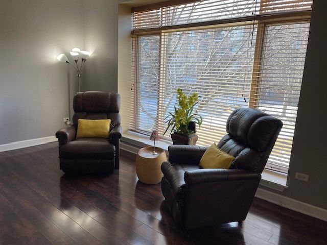 875 E 22nd Street 204, Lombard, IL 60148