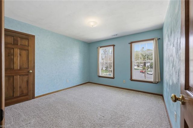 1301 Danielle CT, Chesapeake, VA 23320