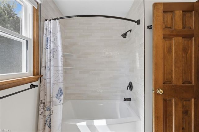 1301 Danielle CT, Chesapeake, VA 23320