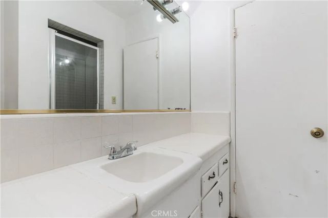 1617 Knox, San Fernando, CA 91340