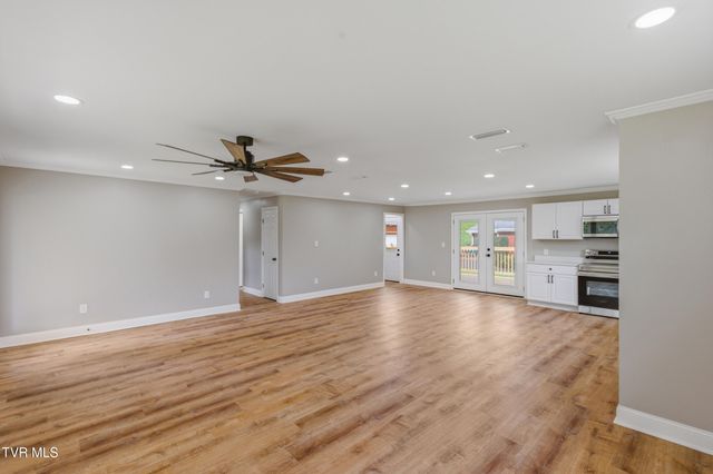 400 Martindale Road, Bristol, TN 37620