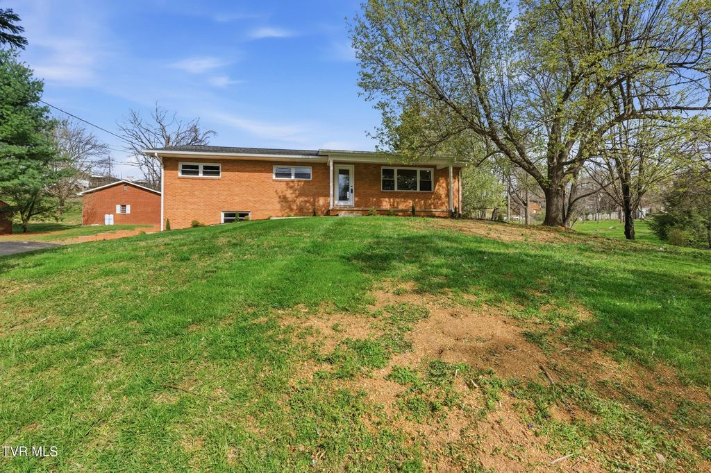 400 Martindale Road, Bristol, TN 37620