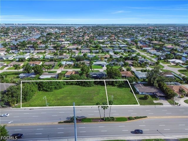 148 Cape Coral PKWY W, Cape Coral, FL 33914