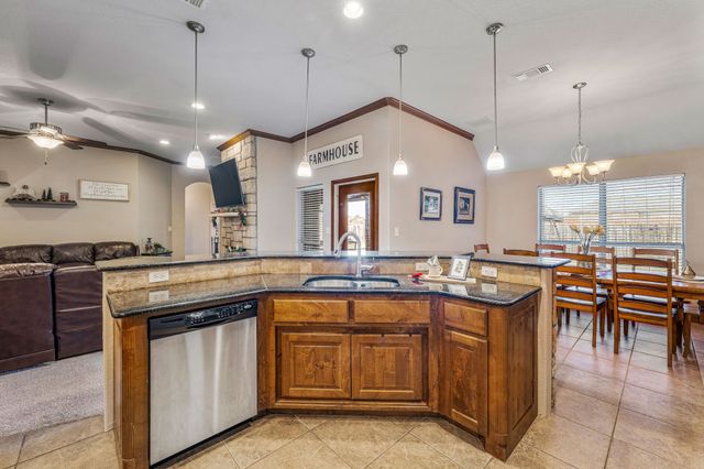 2936 Willow Ridge Circle, Granbury, TX 76049