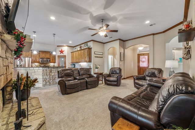 2936 Willow Ridge Circle, Granbury, TX 76049