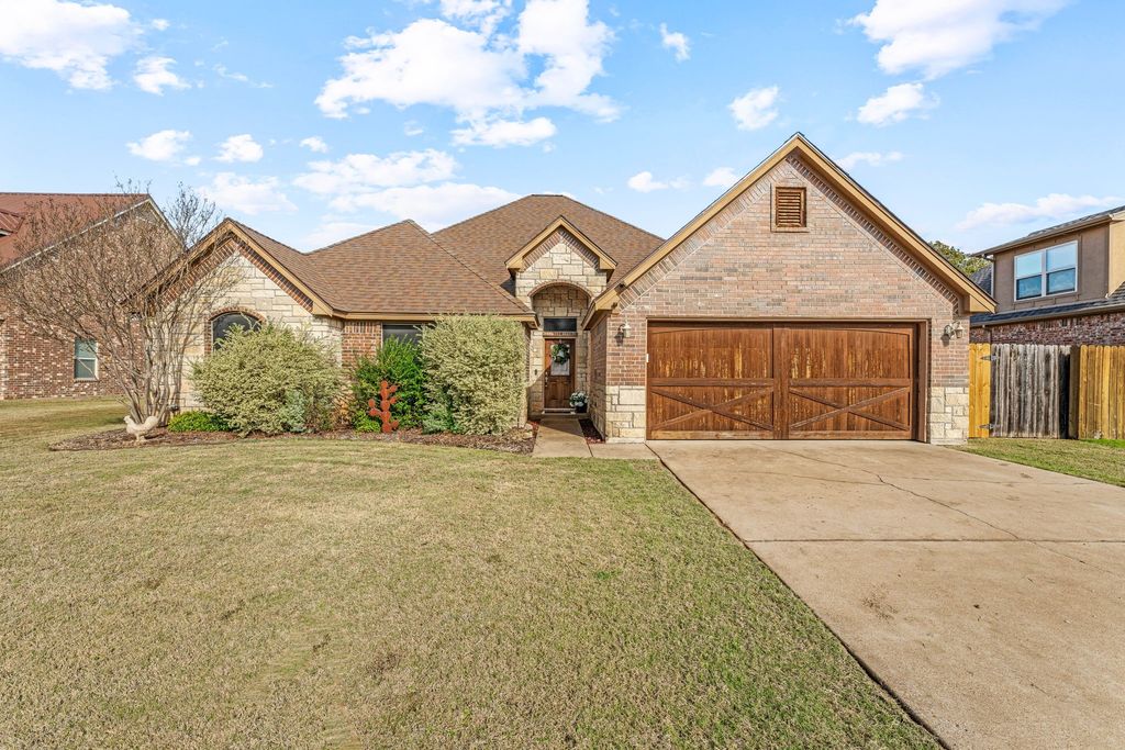2936 Willow Ridge Circle, Granbury, TX 76049
