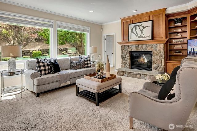 23419 SE 51st Place, Issaquah, WA 98029