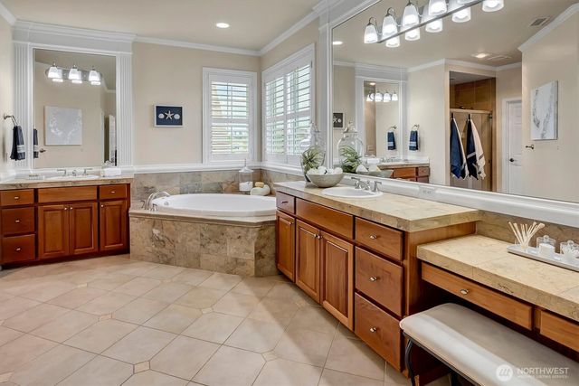 23419 SE 51st Place, Issaquah, WA 98029