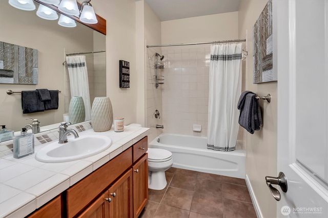 23419 SE 51st Place, Issaquah, WA 98029
