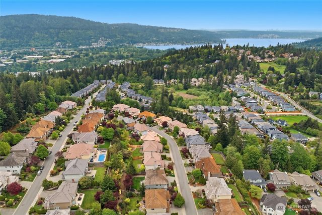 23419 SE 51st Place, Issaquah, WA 98029