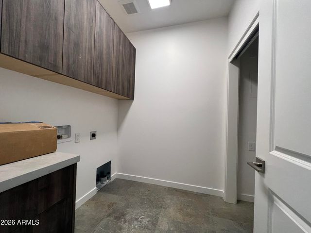 505 E MOUNTAIN VIEW Road, Phoenix, AZ 85020