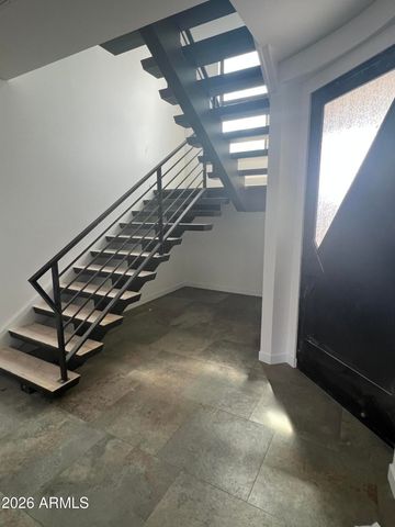 505 E MOUNTAIN VIEW Road, Phoenix, AZ 85020