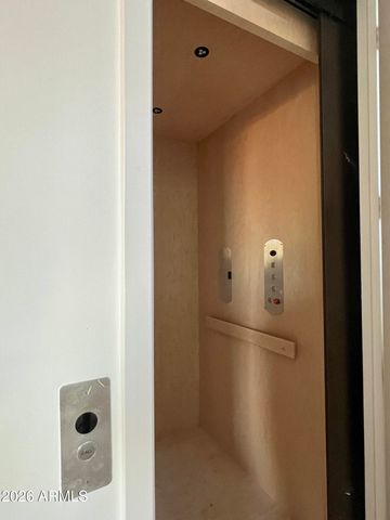 505 E MOUNTAIN VIEW Road, Phoenix, AZ 85020