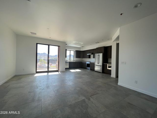 505 E MOUNTAIN VIEW Road, Phoenix, AZ 85020