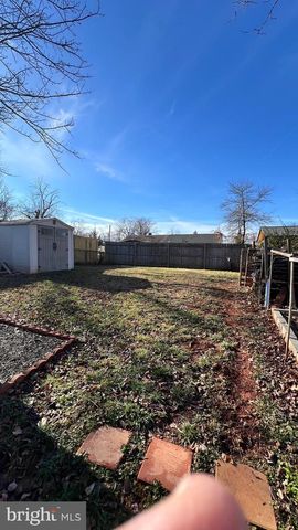 8146 ALLENDALE, Landover, MD 20785