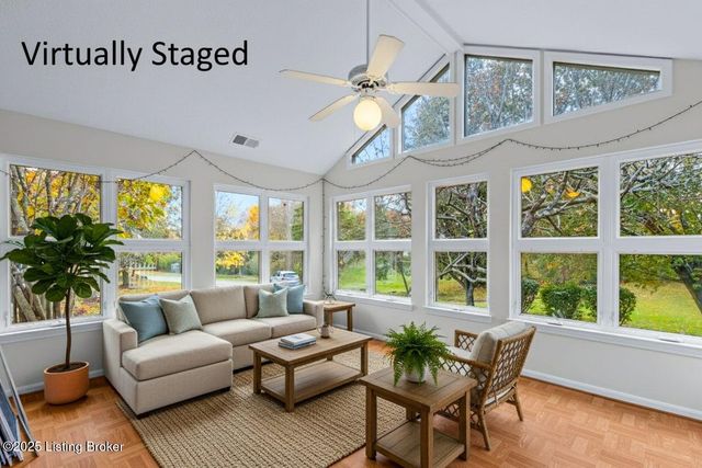 10509 Parkhurst Ct, Louisville, KY 40291