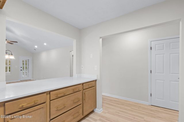 10509 Parkhurst Ct, Louisville, KY 40291