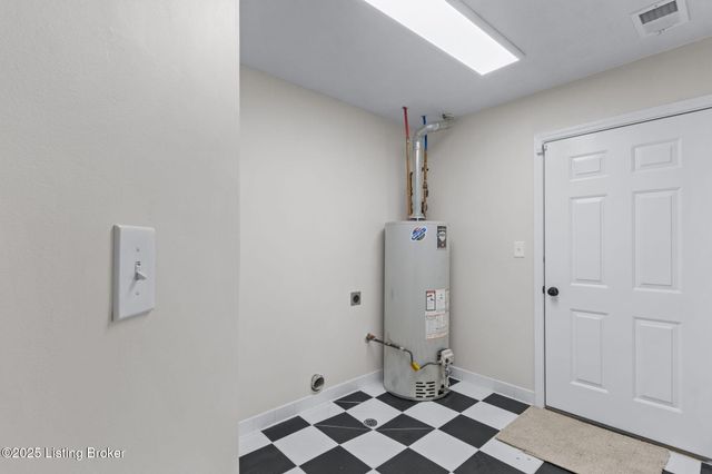 10509 Parkhurst Ct, Louisville, KY 40291