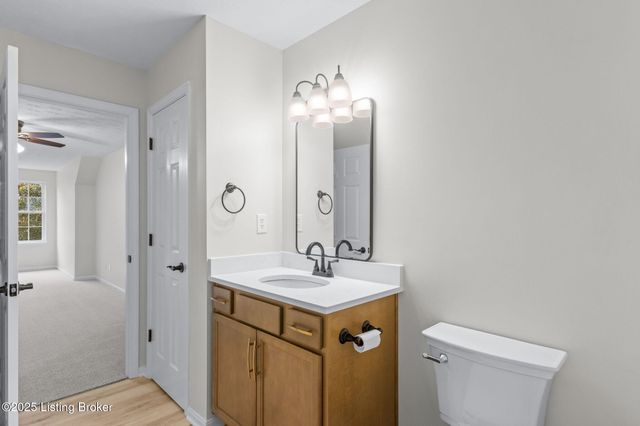 10509 Parkhurst Ct, Louisville, KY 40291