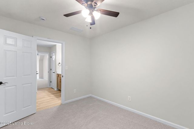 10509 Parkhurst Ct, Louisville, KY 40291