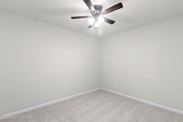 10509 Parkhurst Ct, Louisville, KY 40291