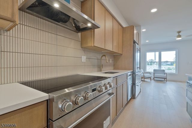 801 Main St, A3 A3, Avon-by-the-sea Boro, NJ 07717