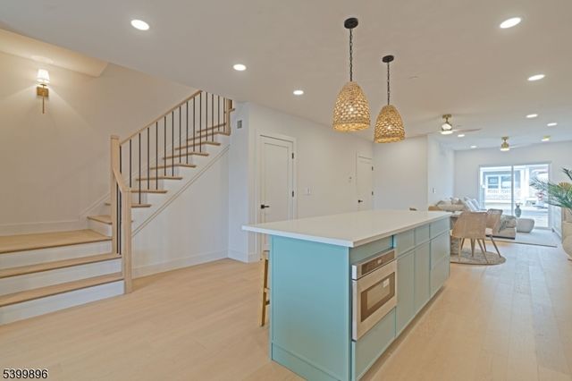 801 Main St, A3 A3, Avon-by-the-sea Boro, NJ 07717