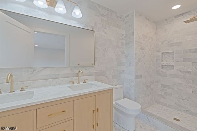 801 Main St, A3 A3, Avon-by-the-sea Boro, NJ 07717