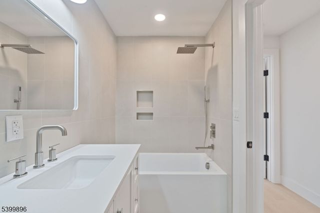 801 Main St, A3 A3, Avon-by-the-sea Boro, NJ 07717