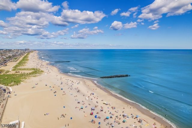 801 Main St, A3 A3, Avon-by-the-sea Boro, NJ 07717