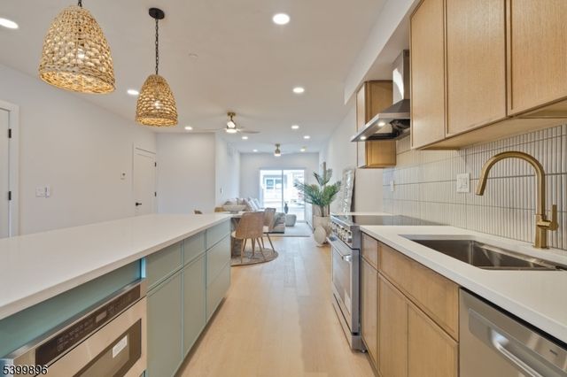 801 Main St, A3 A3, Avon-by-the-sea Boro, NJ 07717