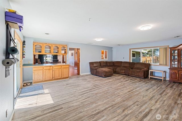 812 3rd Avenue NE, Chehalis, WA 98532