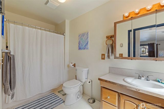 812 3rd Avenue NE, Chehalis, WA 98532