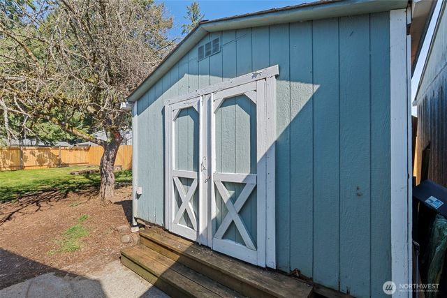 812 3rd Avenue NE, Chehalis, WA 98532