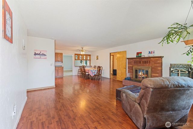 812 3rd Avenue NE, Chehalis, WA 98532