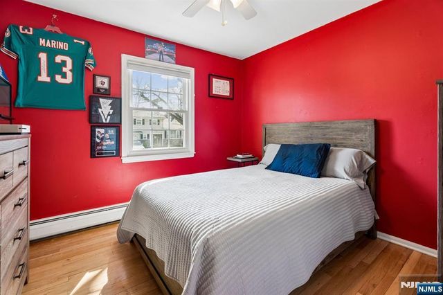 36 Williamsburg Drive, Roseland, NJ 07068