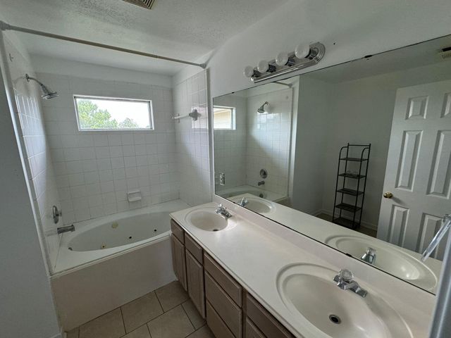 17055 Kilwinning Drive, Houston, TX 77084