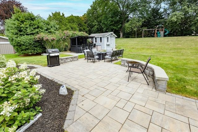 9 Massachusetts Ave, Danvers, MA 01923