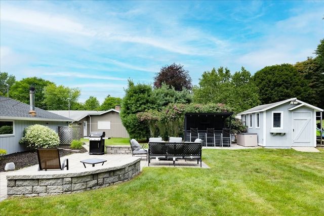 9 Massachusetts Ave, Danvers, MA 01923