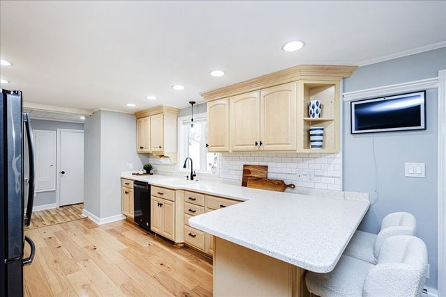 9 Massachusetts Ave, Danvers, MA 01923