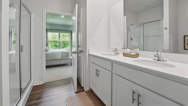 21800 Vinci Circle, Peculiar, MO 64078