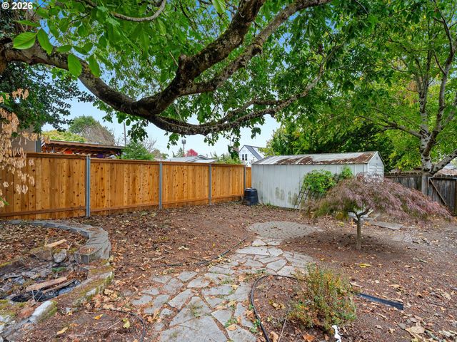 7237 N GREELEY Ave N, Portland, OR 97217