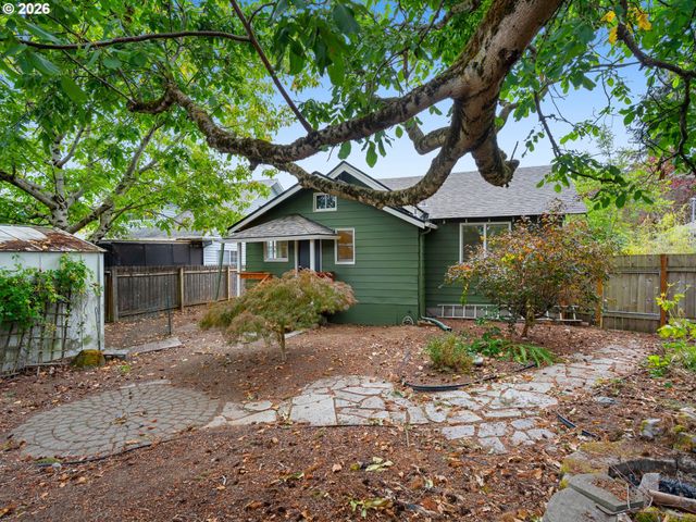 7237 N GREELEY Ave N, Portland, OR 97217
