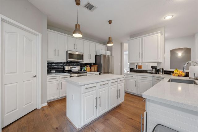 9331 Oratorio Court, Houston, TX 77040