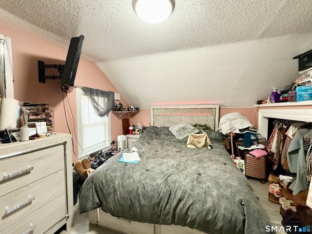 113 Otrobando Avenue, Norwich, CT 06360