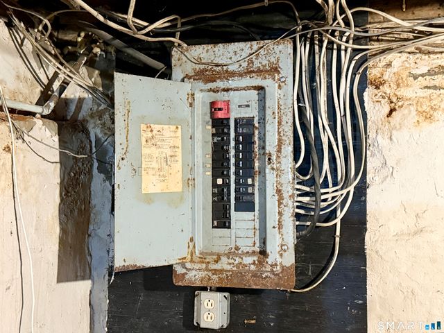 113 Otrobando Avenue, Norwich, CT 06360