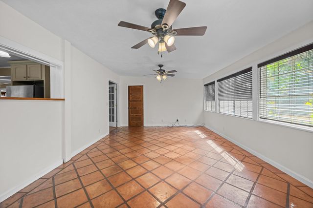 815 Kuulei St, Haiku, HI 96708