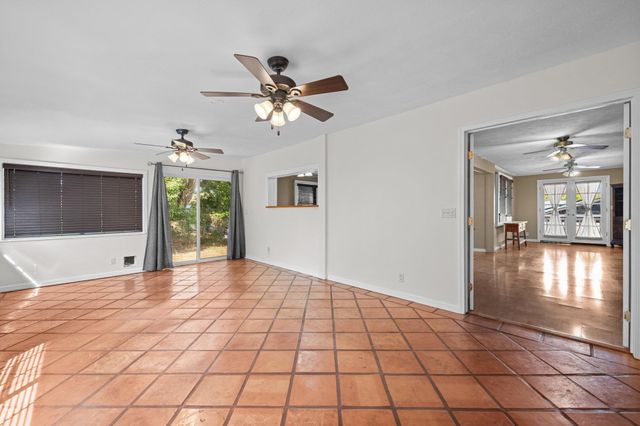 815 Kuulei St, Haiku, HI 96708